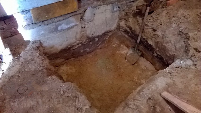 приямок в подвале для отвода грунтовых вод